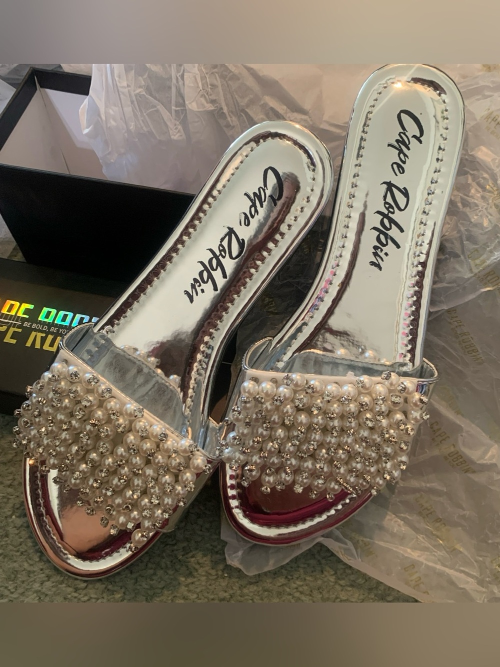 NIB Cape Robbin Silver Pearl Slide Sandals Size 9 Wedding Prom